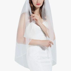 Wedding Bridal Veil Pencil Edge White Fingertip length, one tier